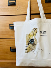 Cargar imagen en el visor de la galería, Bolsa tela "Cat in a bag"